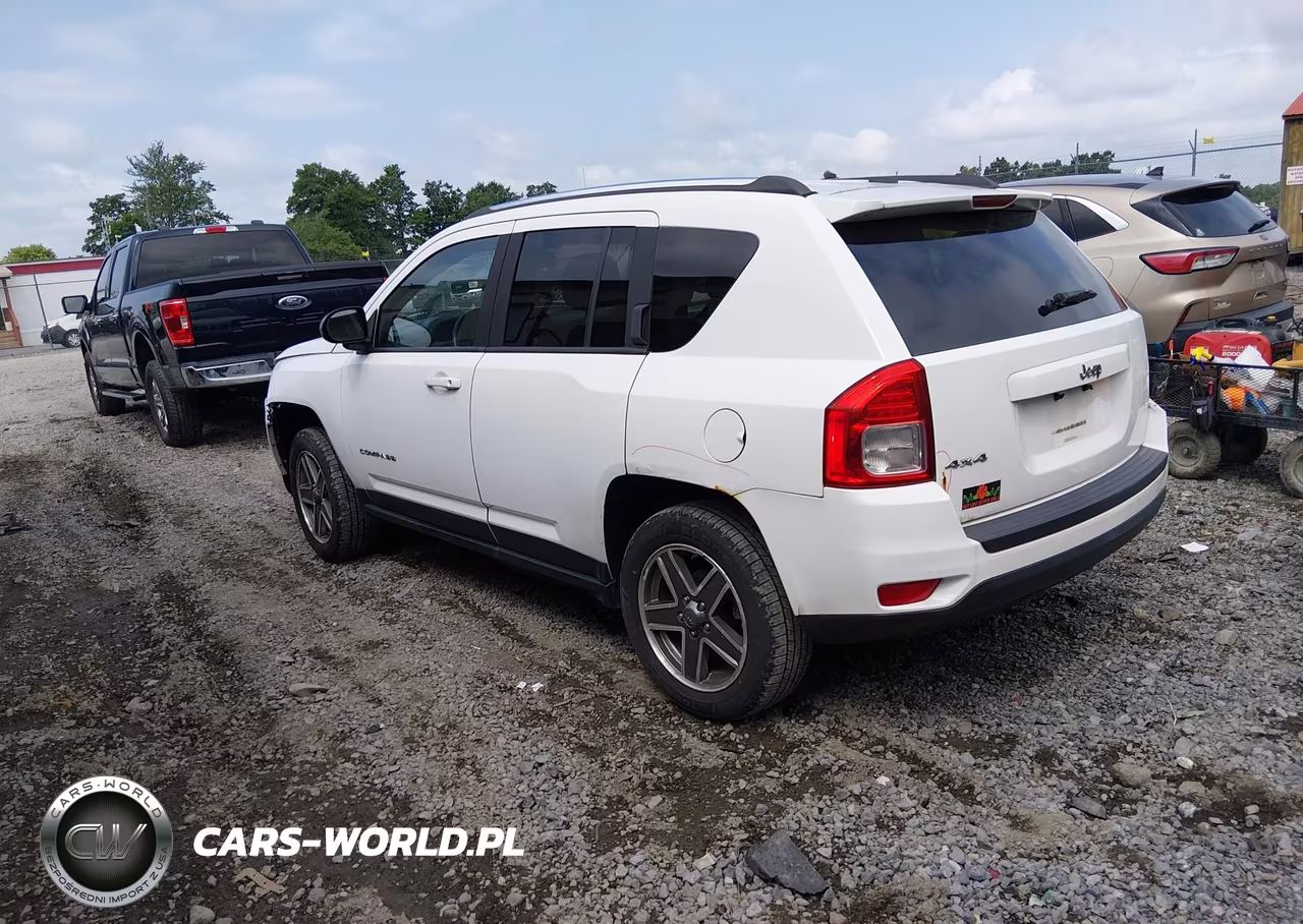 2013 Jeep Compass Sport VIN:1C4NJDBB3DD231904 - 3