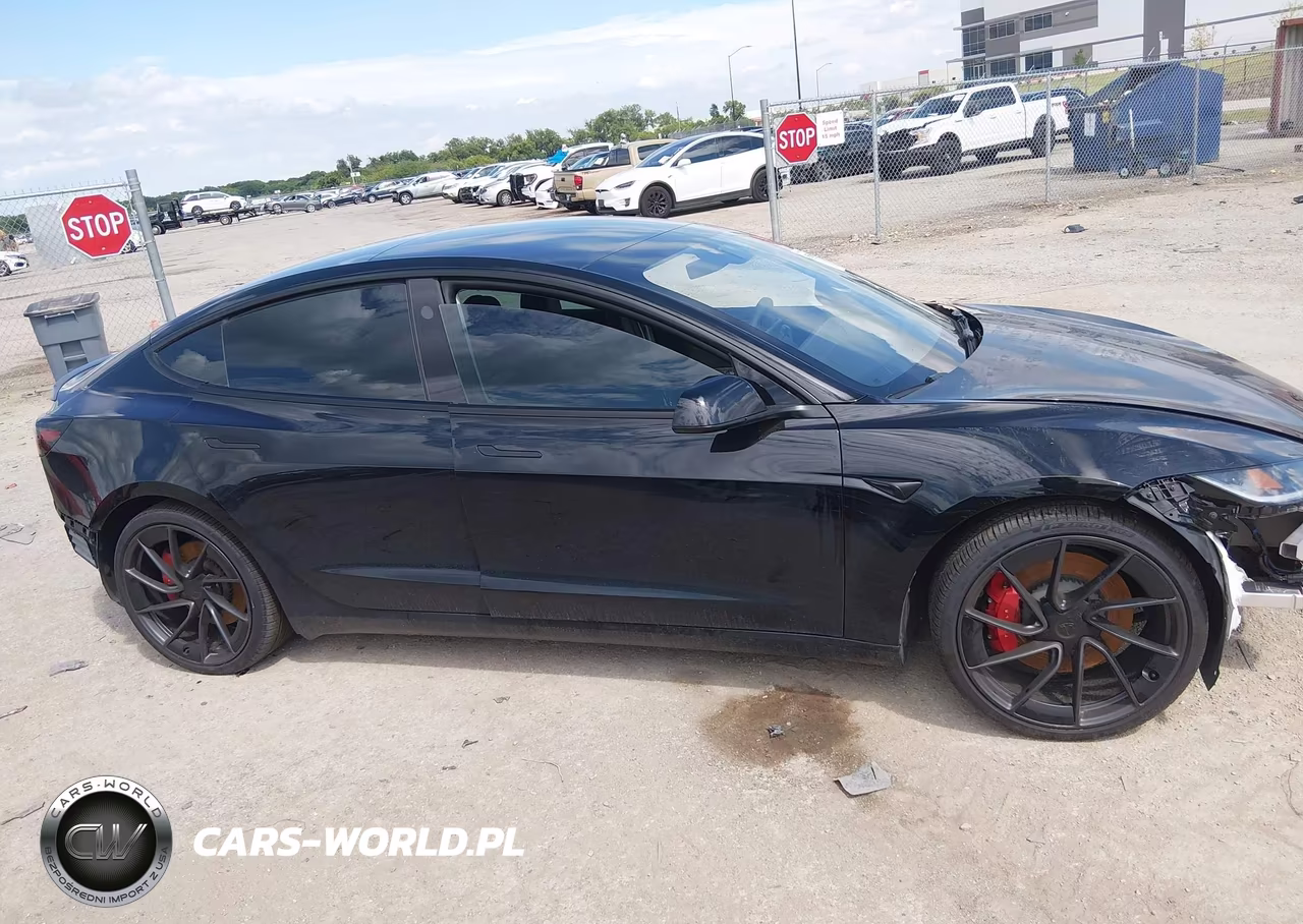 2026 Tesla Model 3 Performance All-Wheel Drive VIN:5YJ3E1ET7TF142696 - 11