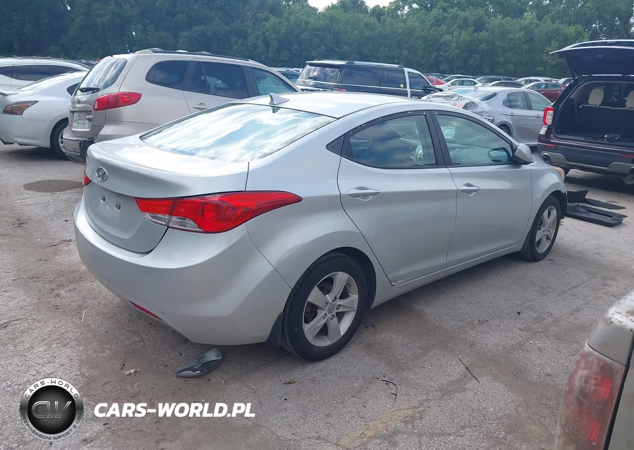 2013 Hyundai Elantra Gls VIN:KMHDH4AEXDU837151 - 4