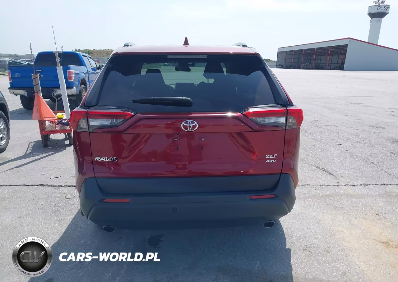 2021 Toyota Rav4 Xle VIN:2T3P1RFV2MW223922 - 17