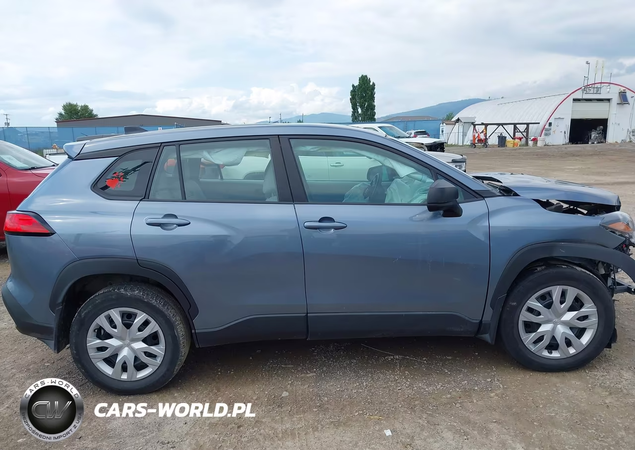 2023 Toyota Corolla Cross L VIN:7MUAAABG5PV056644 - 14