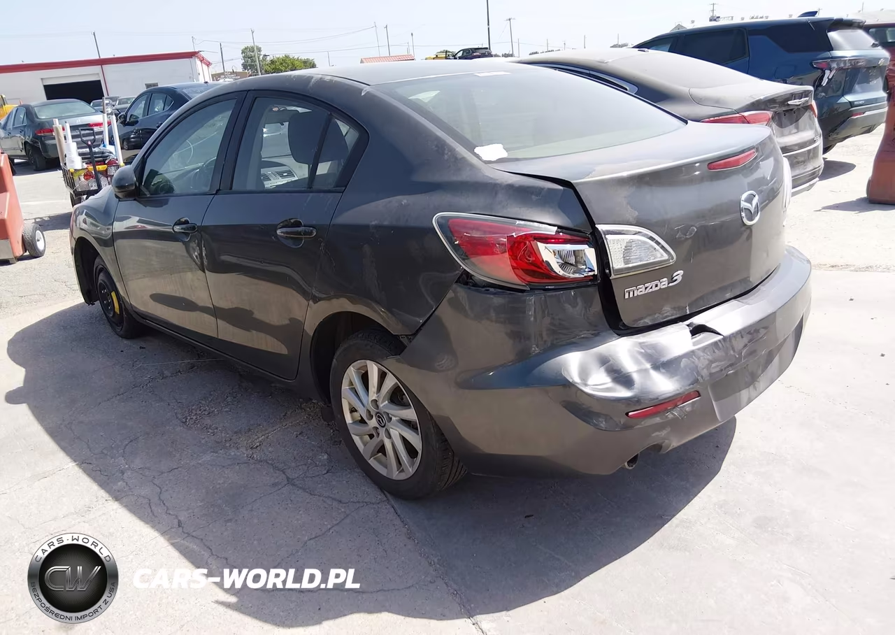 2013 Mazda Mazda3 I Touring VIN:JM1BL1VP8D1738978 - 3