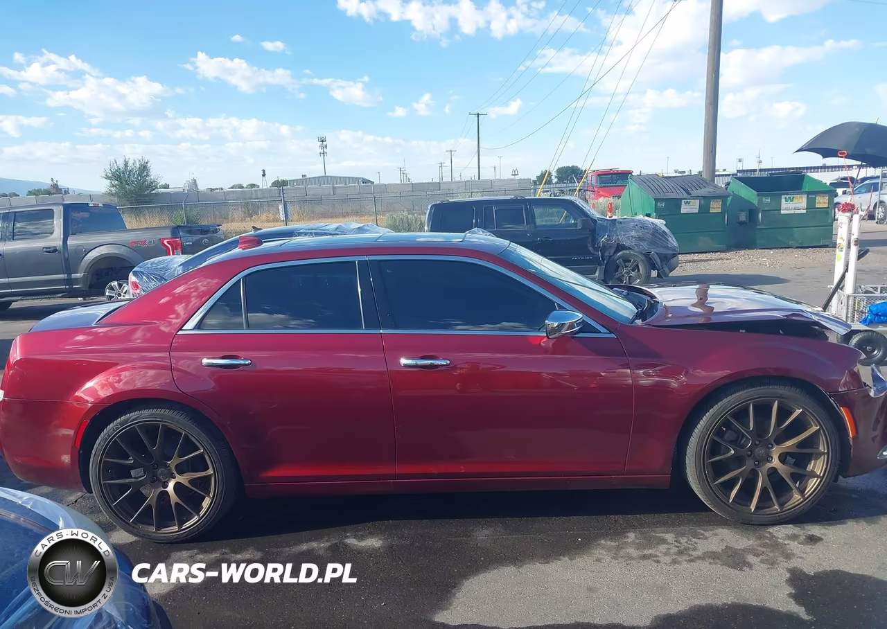 2020 Chrysler 300 Limited VIN:2C3CCAEG1LH115517 - 13