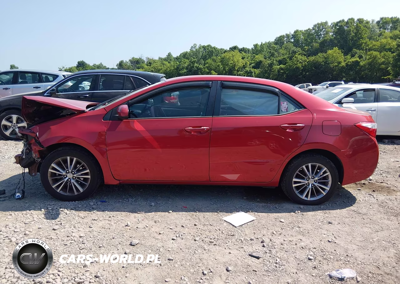 2015 Toyota Corolla Le Plus VIN:5YFBURHE6FP189530 - 14