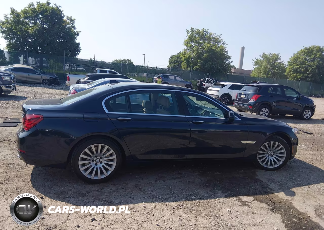 2013 BMW 750Li VIN:WBAYE8C5XDD131748 - 14