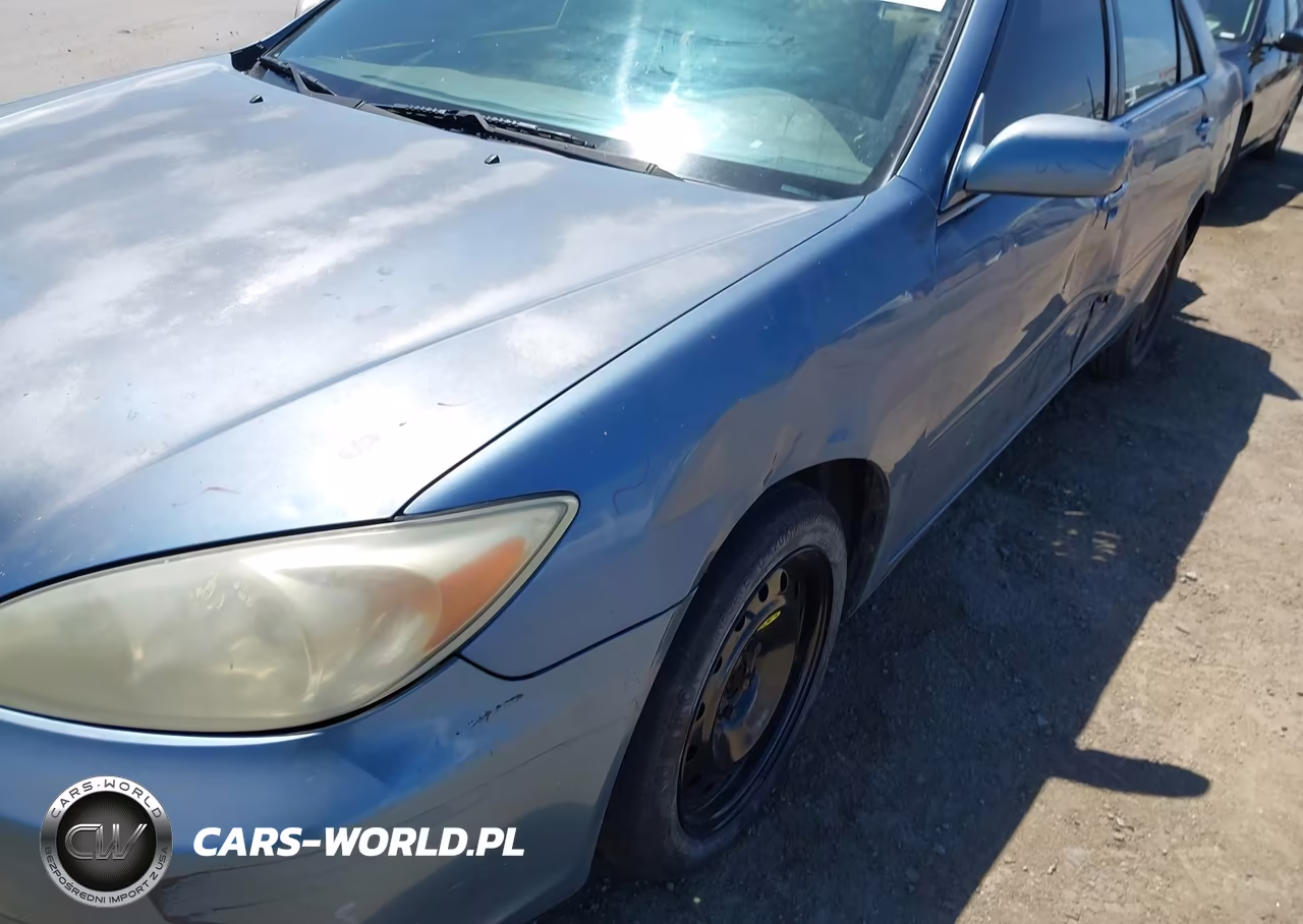 2002 Toyota Camry Le VIN:JTDBE32K620029967 - 14