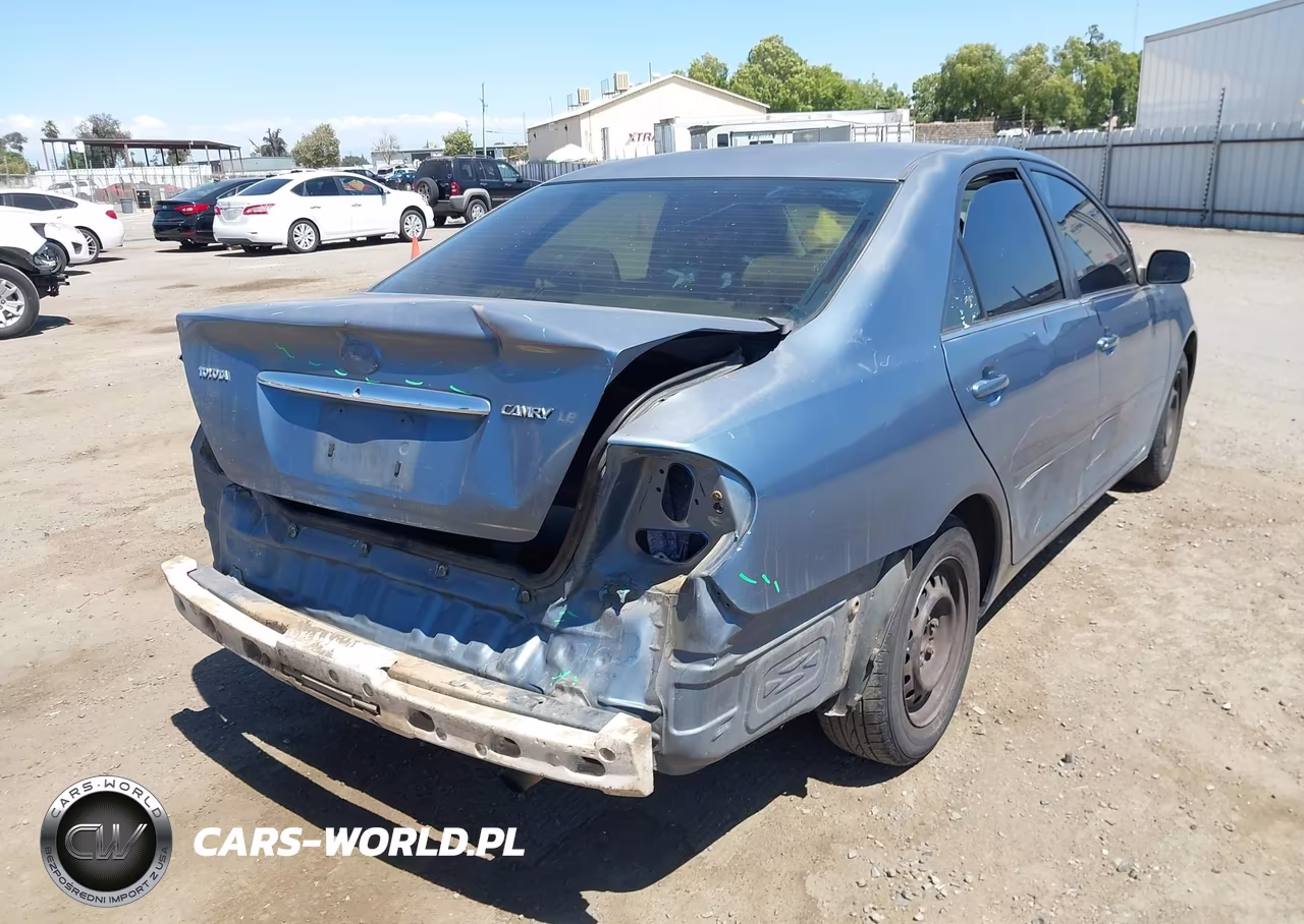 2002 Toyota Camry Le VIN:JTDBE32K620029967 - 17