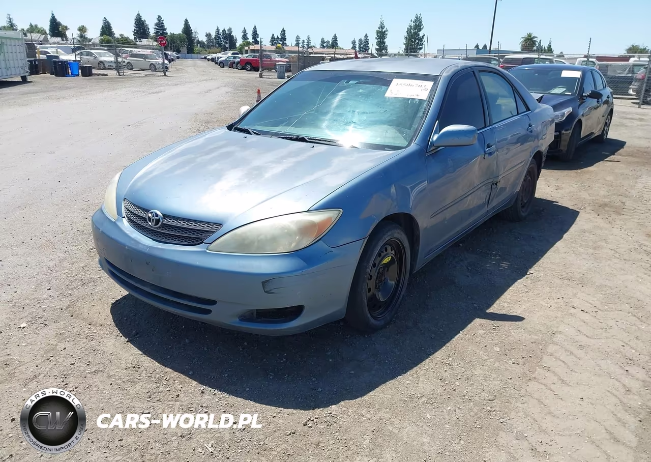 2002 Toyota Camry Le VIN:JTDBE32K620029967 - 2