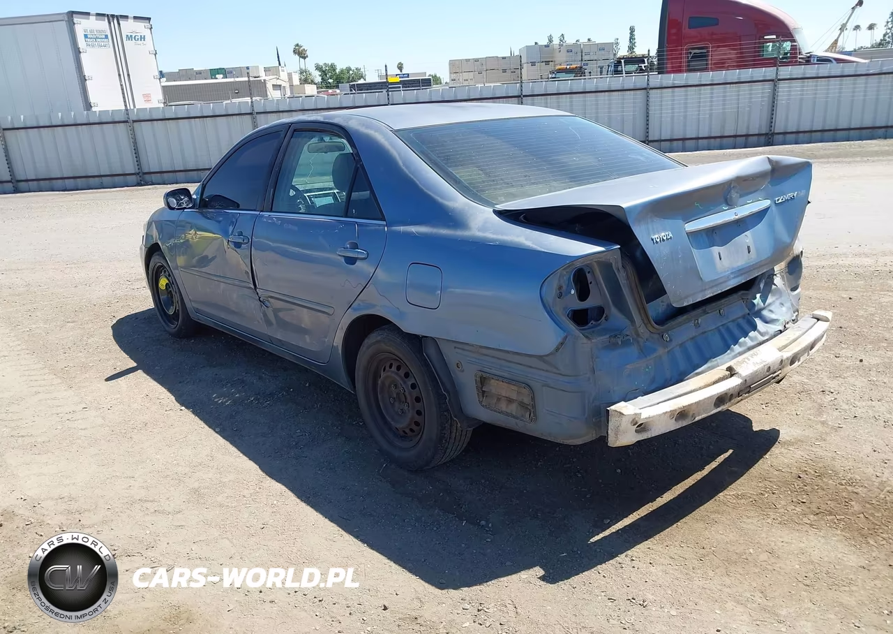 2002 Toyota Camry Le VIN:JTDBE32K620029967 - 3