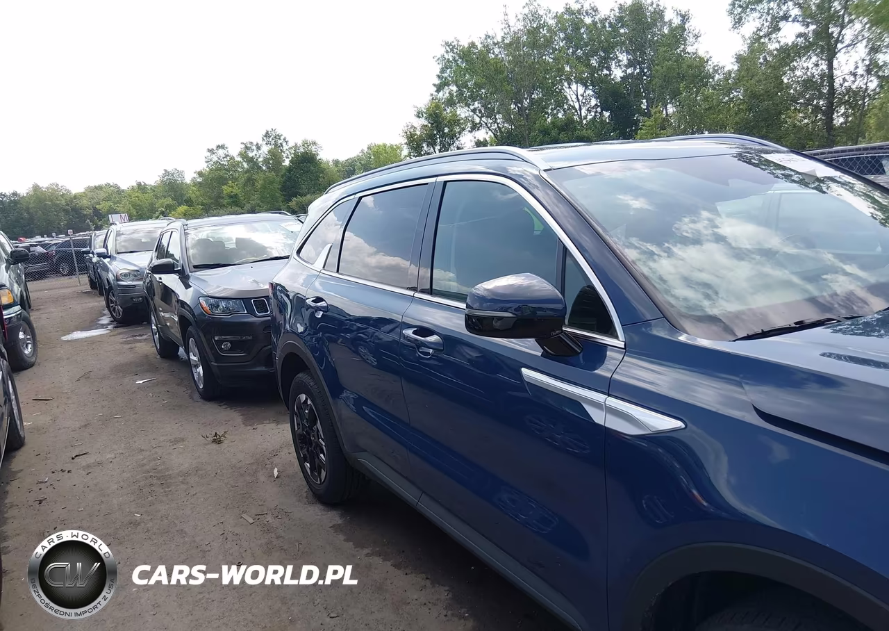 2025 Kia Sorento S VIN:5XYRLDJC4SG326234 - 13