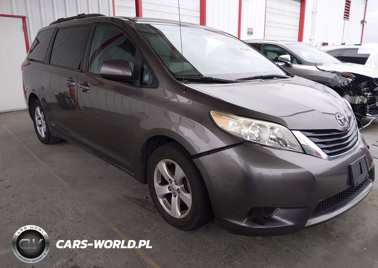 2012 Toyota Sienna Le V6 8 Passenger – zdjęcie 1 z 16