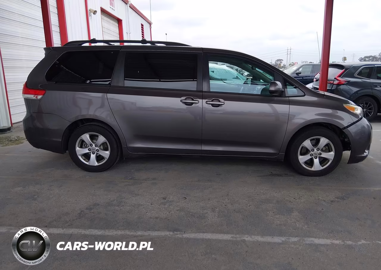 2012 Toyota Sienna Le V6 8 Passenger VIN:5TDKK3DC5CS217716 - 13
