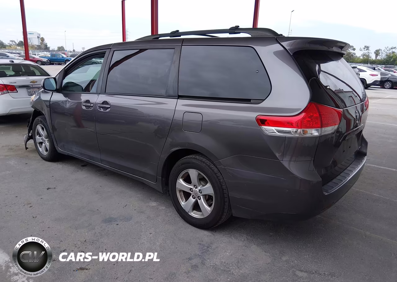 2012 Toyota Sienna Le V6 8 Passenger VIN:5TDKK3DC5CS217716 - 3