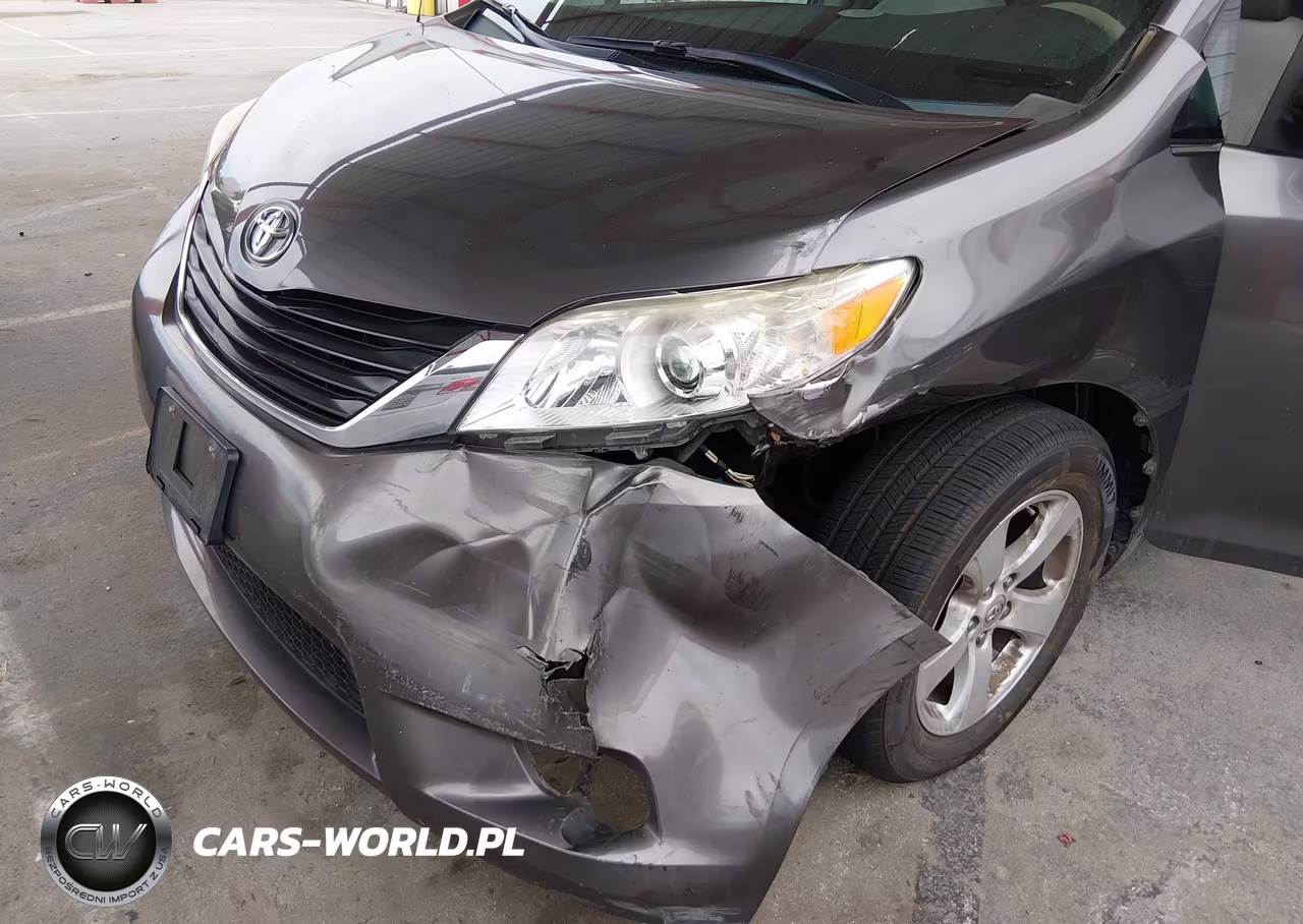 2012 Toyota Sienna Le V6 8 Passenger VIN:5TDKK3DC5CS217716 - 6