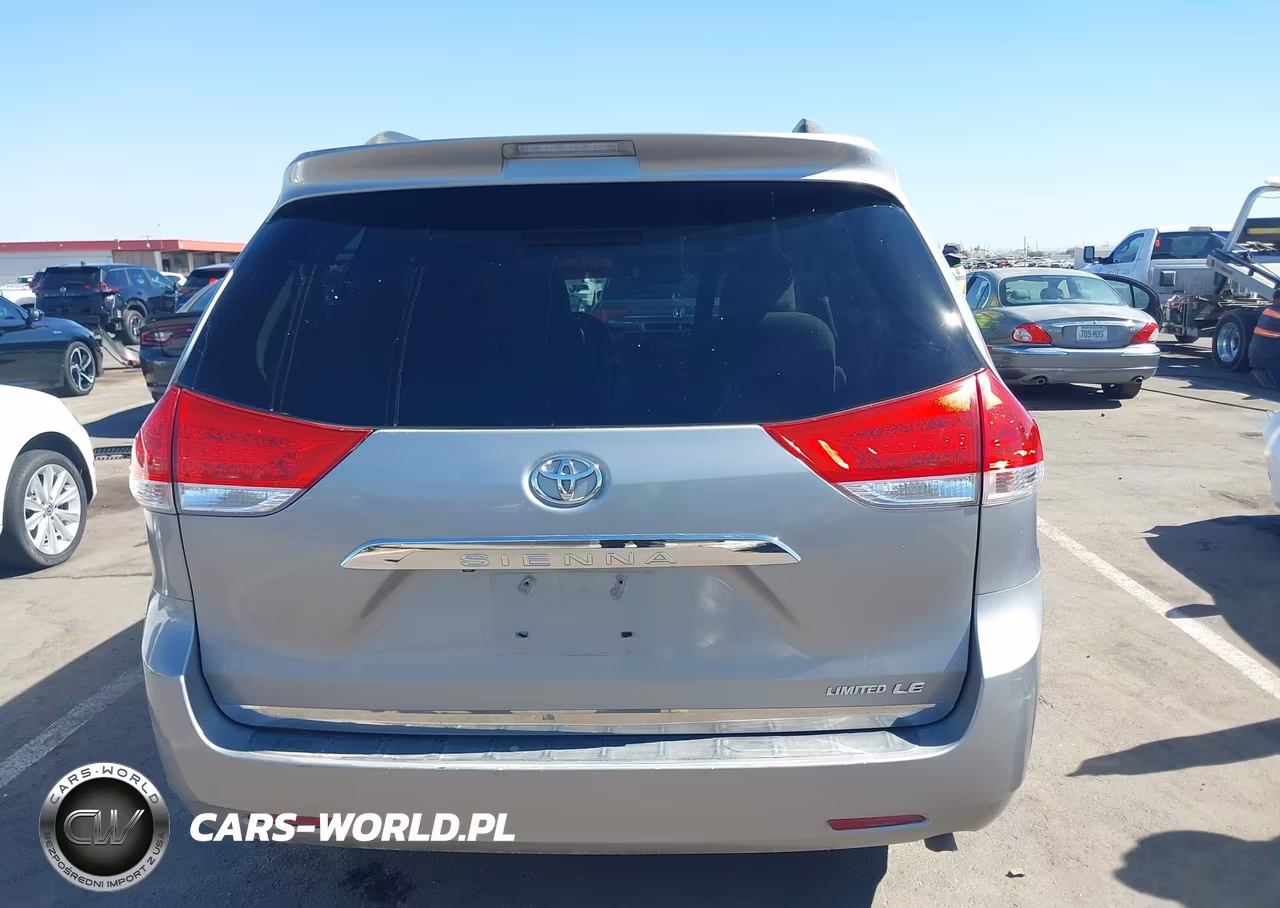 2012 Toyota Sienna Le V6 8 Passenger VIN:5TDKK3DC8CS246353 - 17