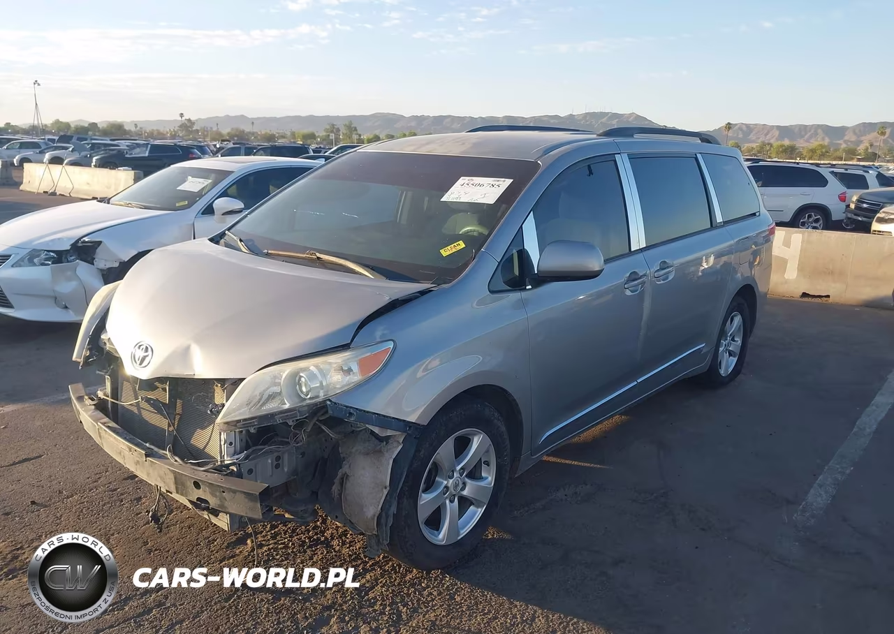 2012 Toyota Sienna Le V6 8 Passenger VIN:5TDKK3DC8CS246353 - 2