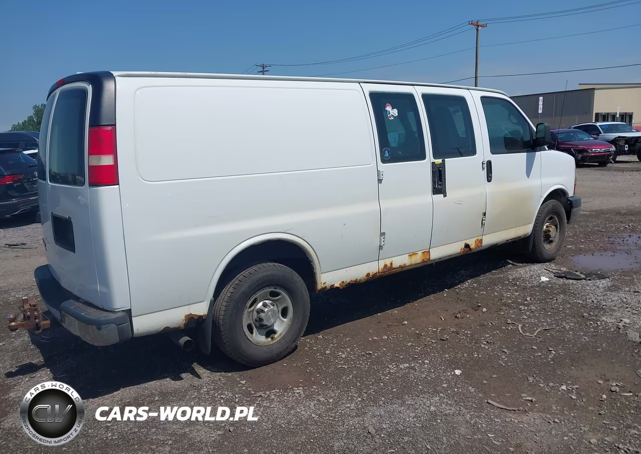 2013 Chevrolet Express 3500 Work Van VIN:1GCZGUCG4D1183549 - 4