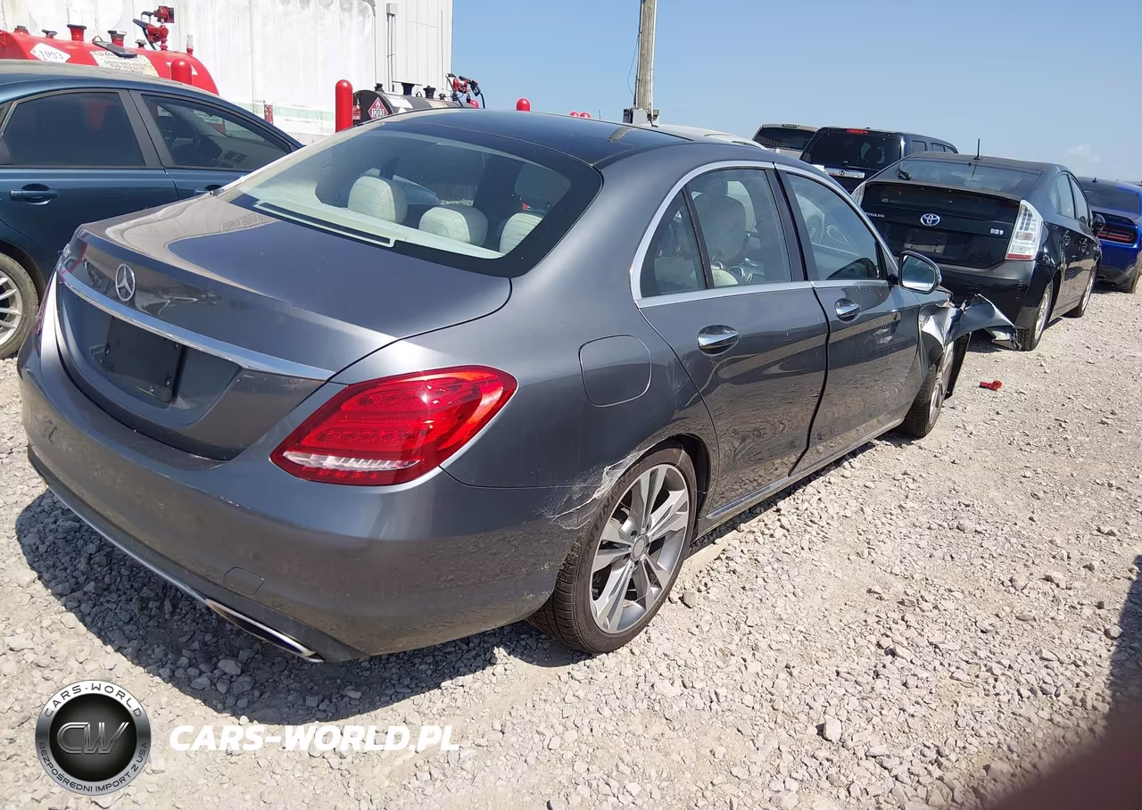 2017 Mercedes-Benz C 300 VIN:55SWF4JB4HU181891 - 4