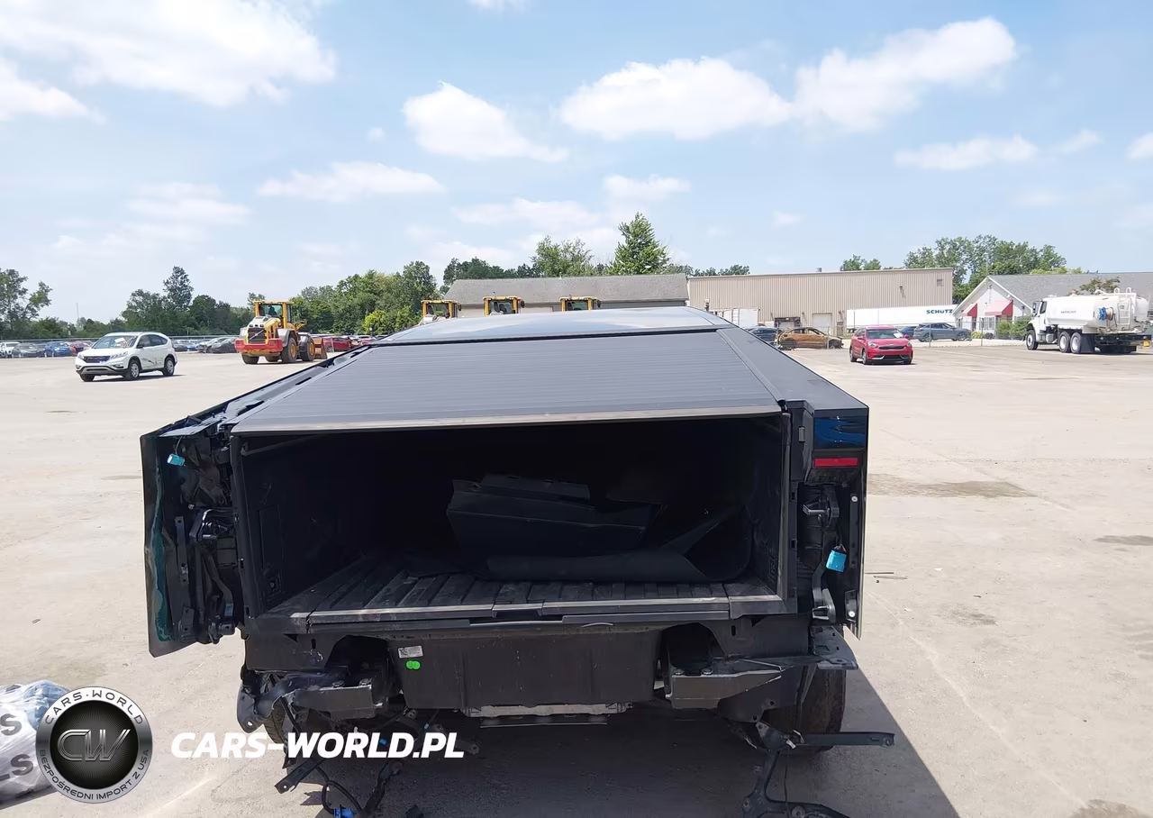 2025 Tesla Cybertruck All-Wheel Drive VIN:7G2CEHED0SA080939 - 17