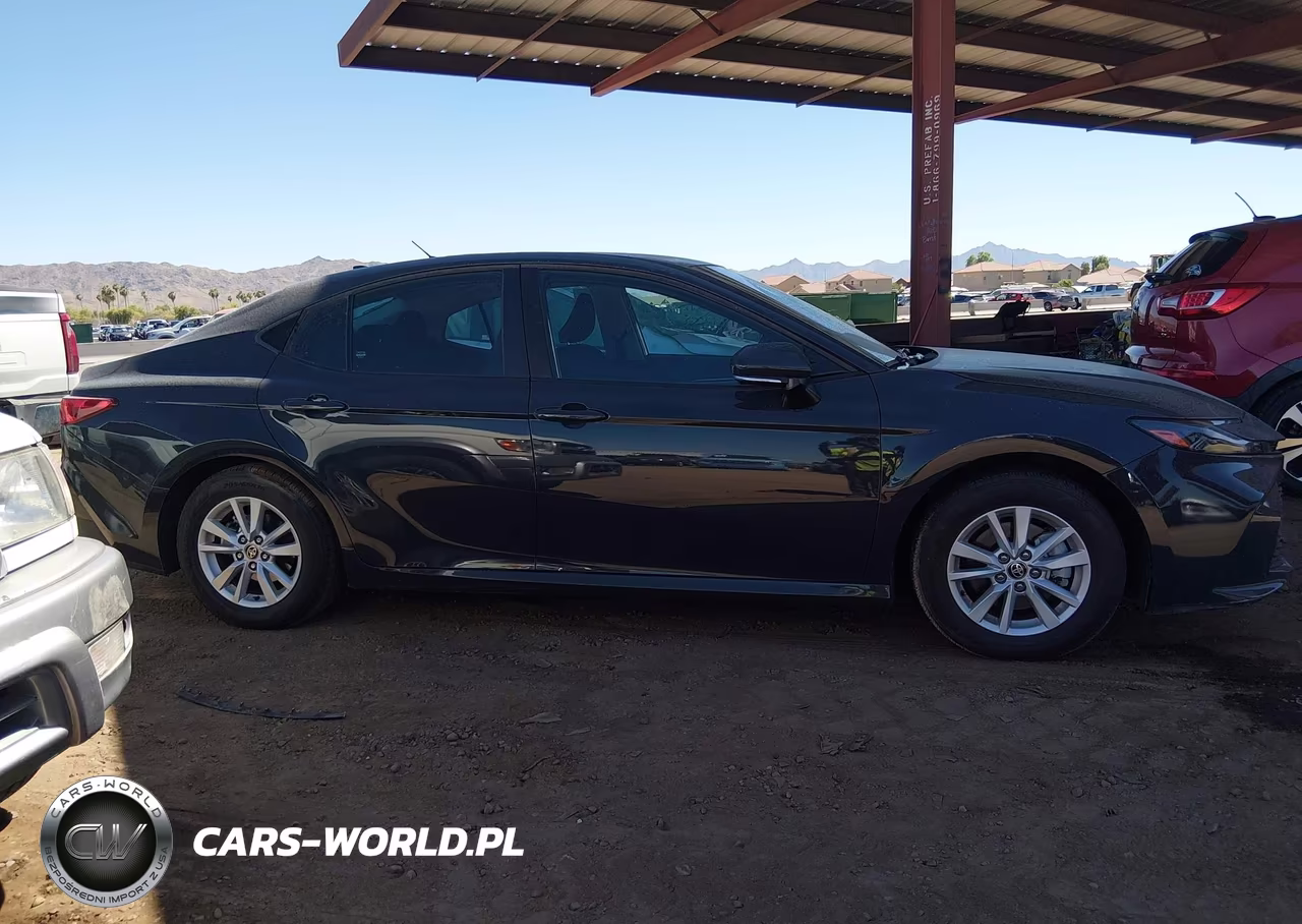 2025 Toyota Camry Le VIN:4T1DAACK7SU010887 - 13