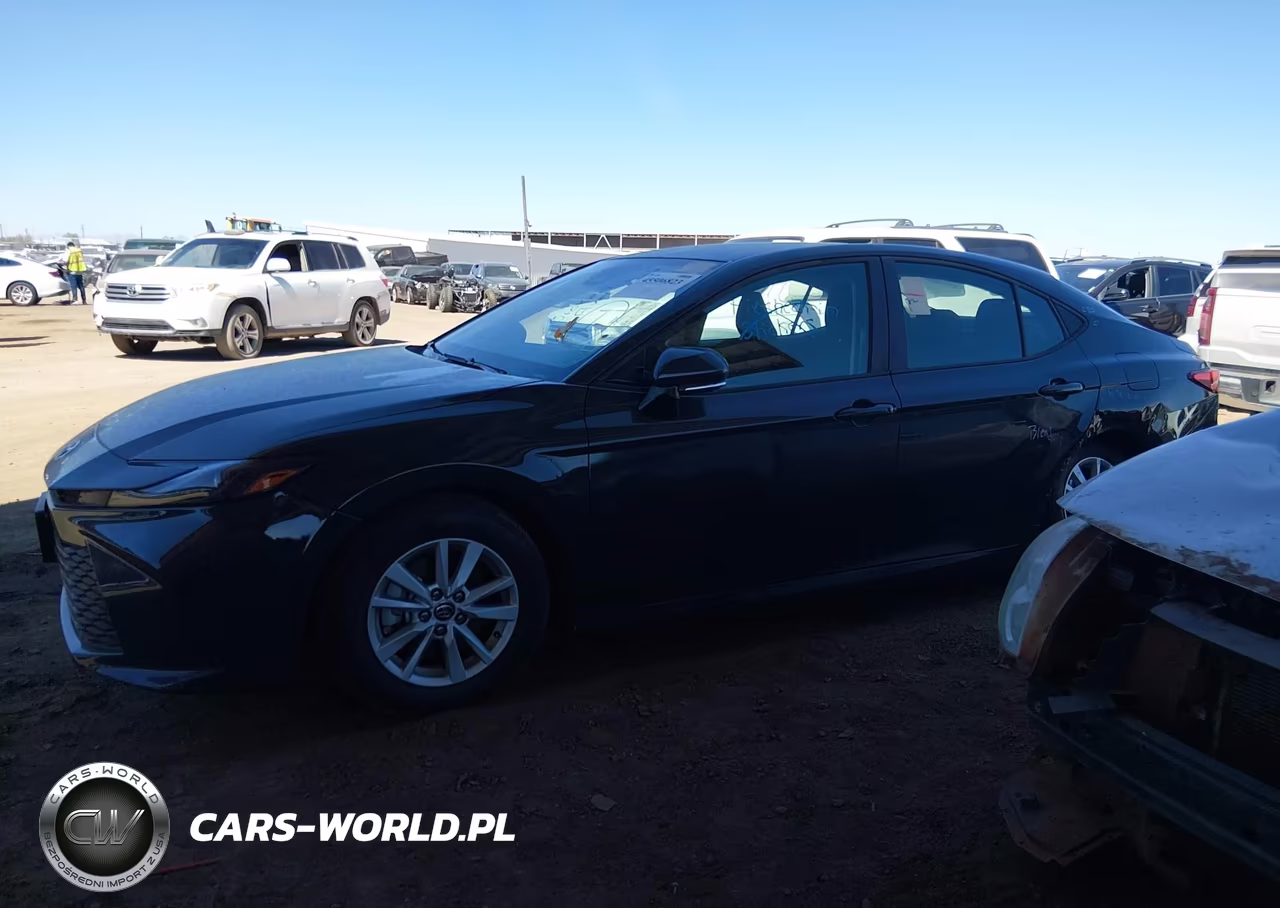 2025 Toyota Camry Le VIN:4T1DAACK7SU010887 - 14