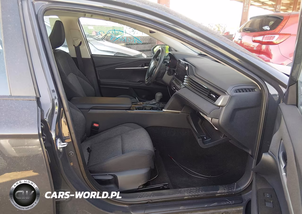 2025 Toyota Camry Le VIN:4T1DAACK7SU010887 - 5