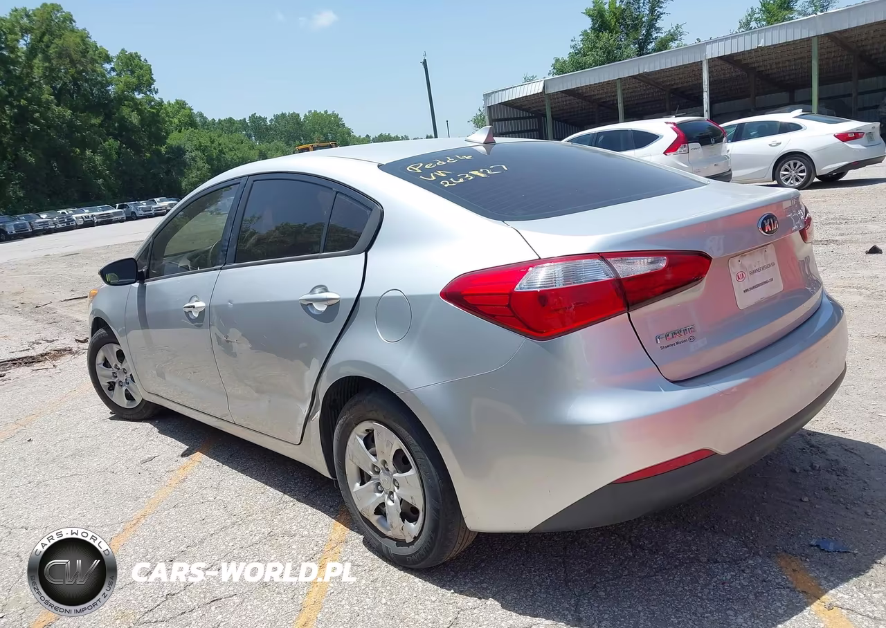 2015 Kia Forte Lx VIN:KNAFX4A69F5263127 - 3
