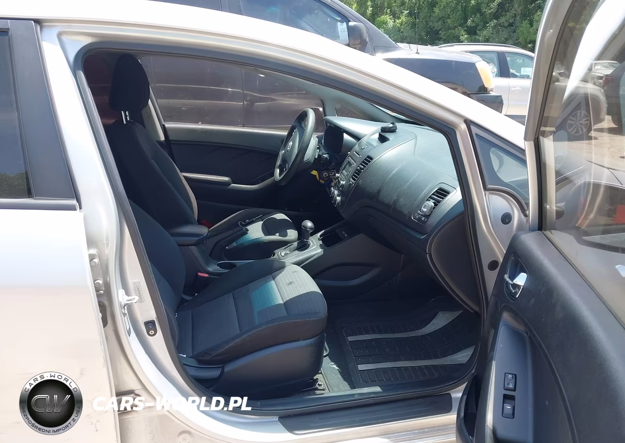 2015 Kia Forte Lx VIN:KNAFX4A69F5263127 - 5