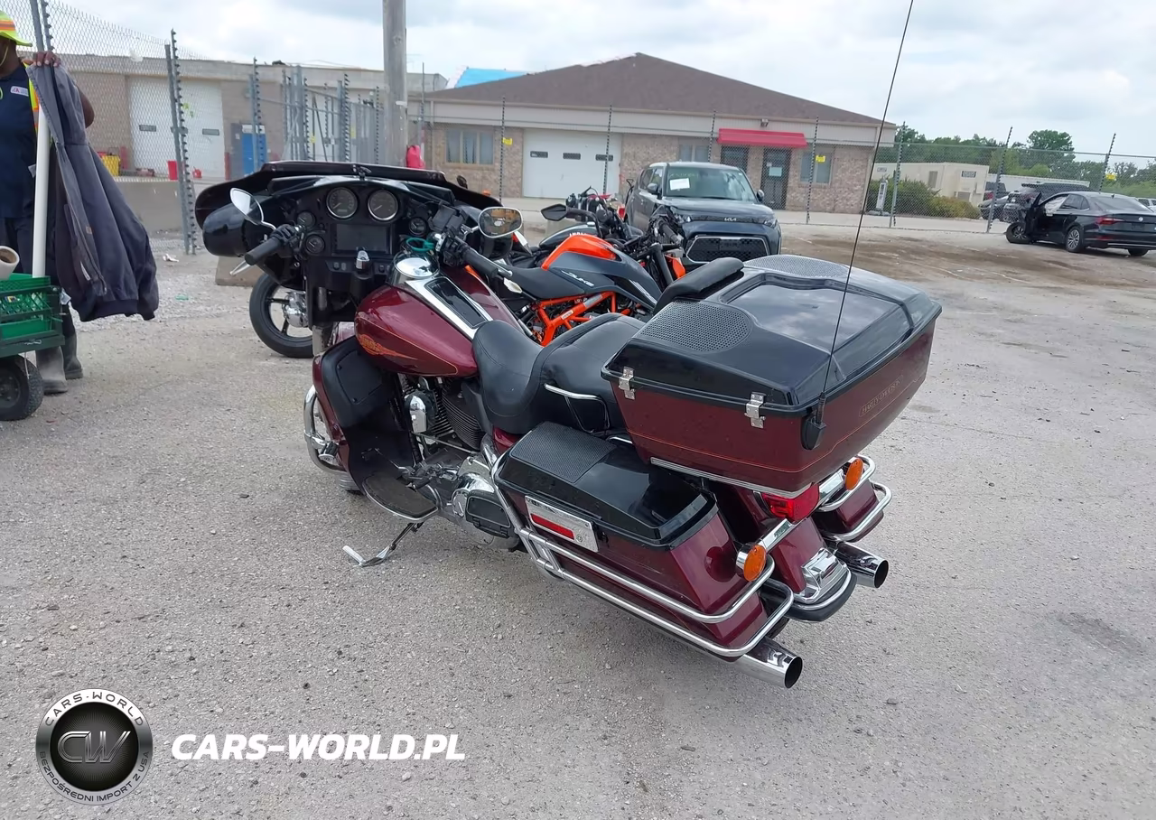 2008 Harley-Davidson Flht Classic VIN:1HD1FF4198Y666746 - 3