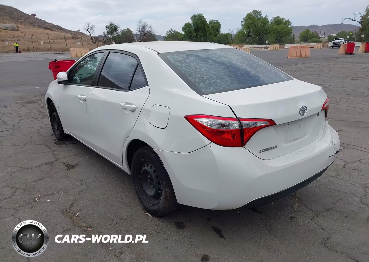2015 Toyota Corolla L VIN:5YFBURHE7FP194106 - 3