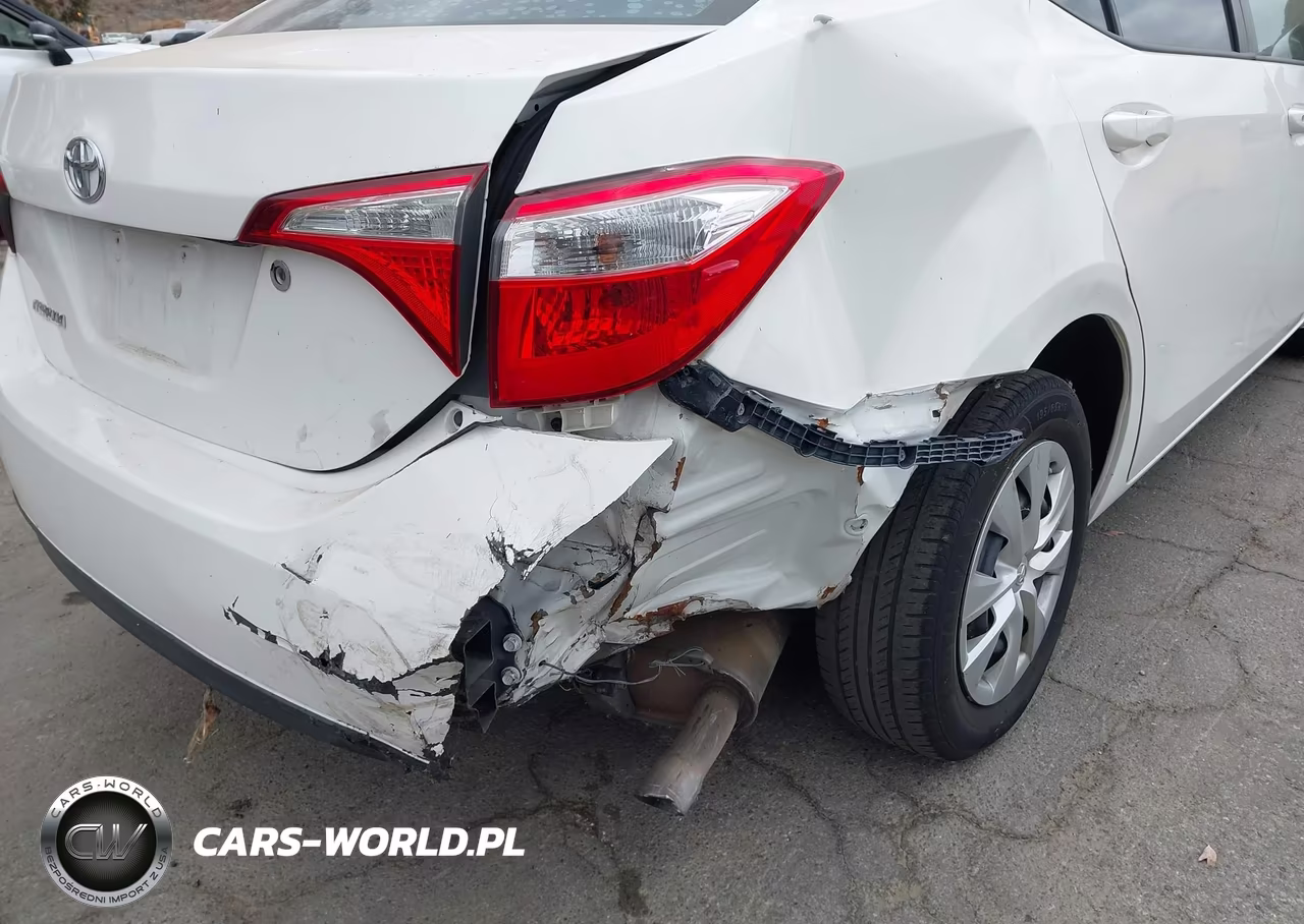 2015 Toyota Corolla L VIN:5YFBURHE7FP194106 - 6