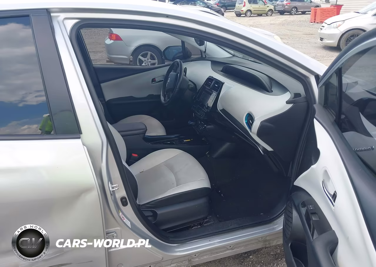 2019 Toyota Prius Xle VIN:JTDKARFU7K3102496 - 5