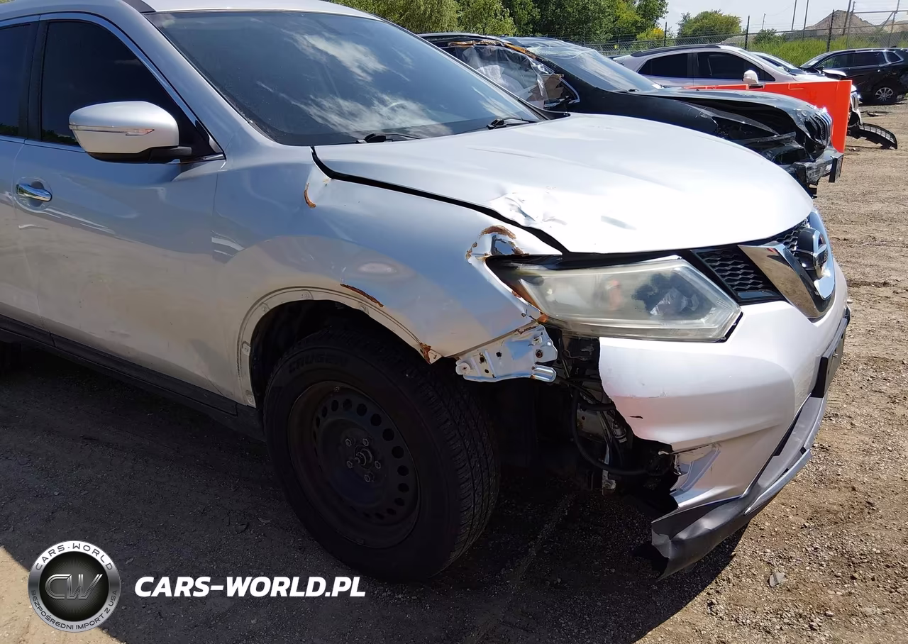 2015 Nissan Rogue S VIN:KNMAT2MV2FP531133 - 6