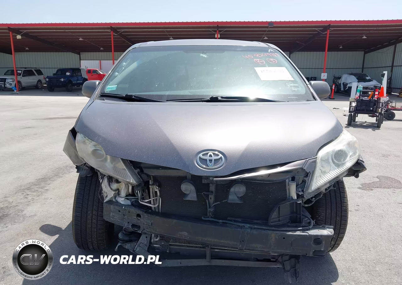 2017 Toyota Sienna Le 8 Passenger VIN:5TDKZ3DC6HS888783 - 13