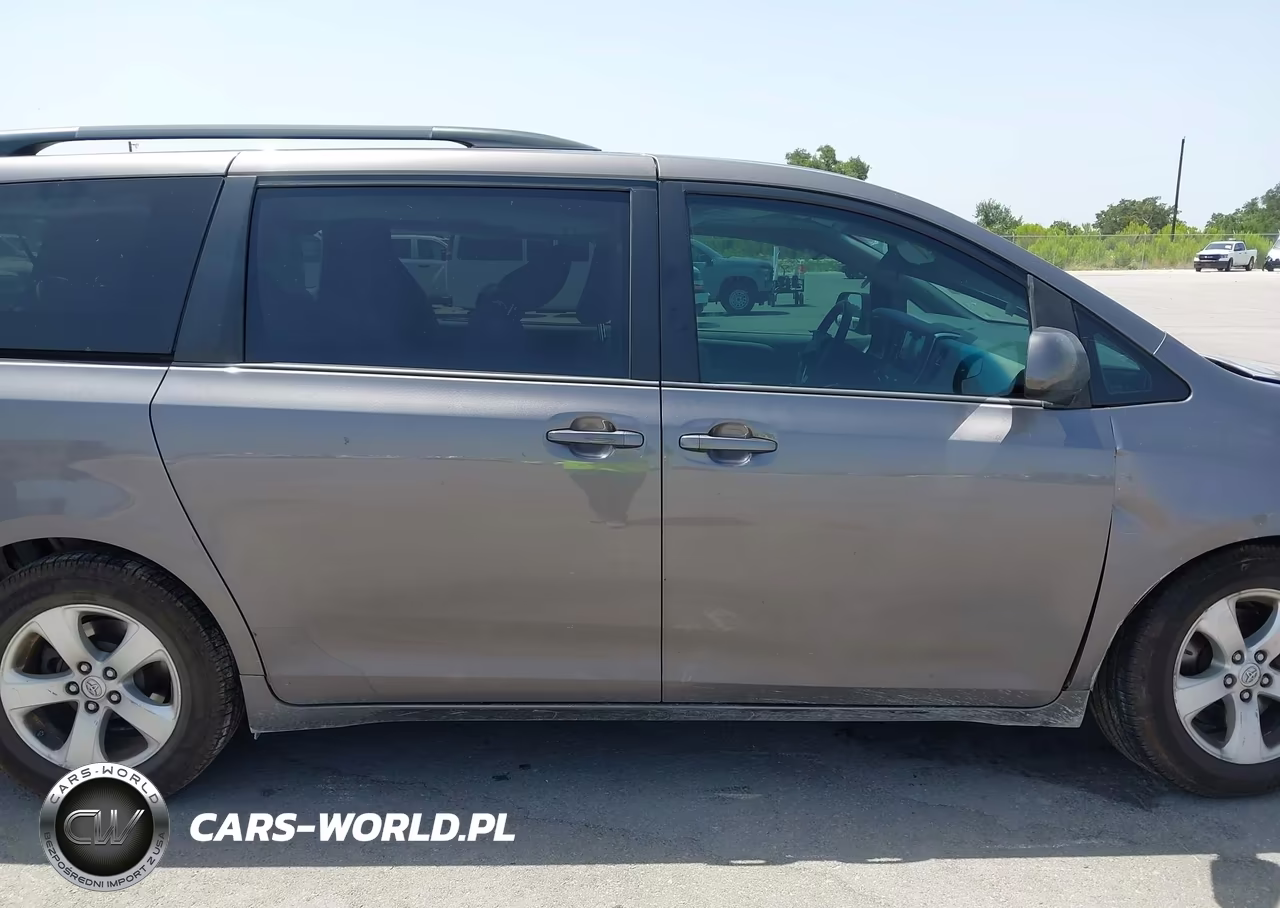 2017 Toyota Sienna Le 8 Passenger VIN:5TDKZ3DC6HS888783 - 14