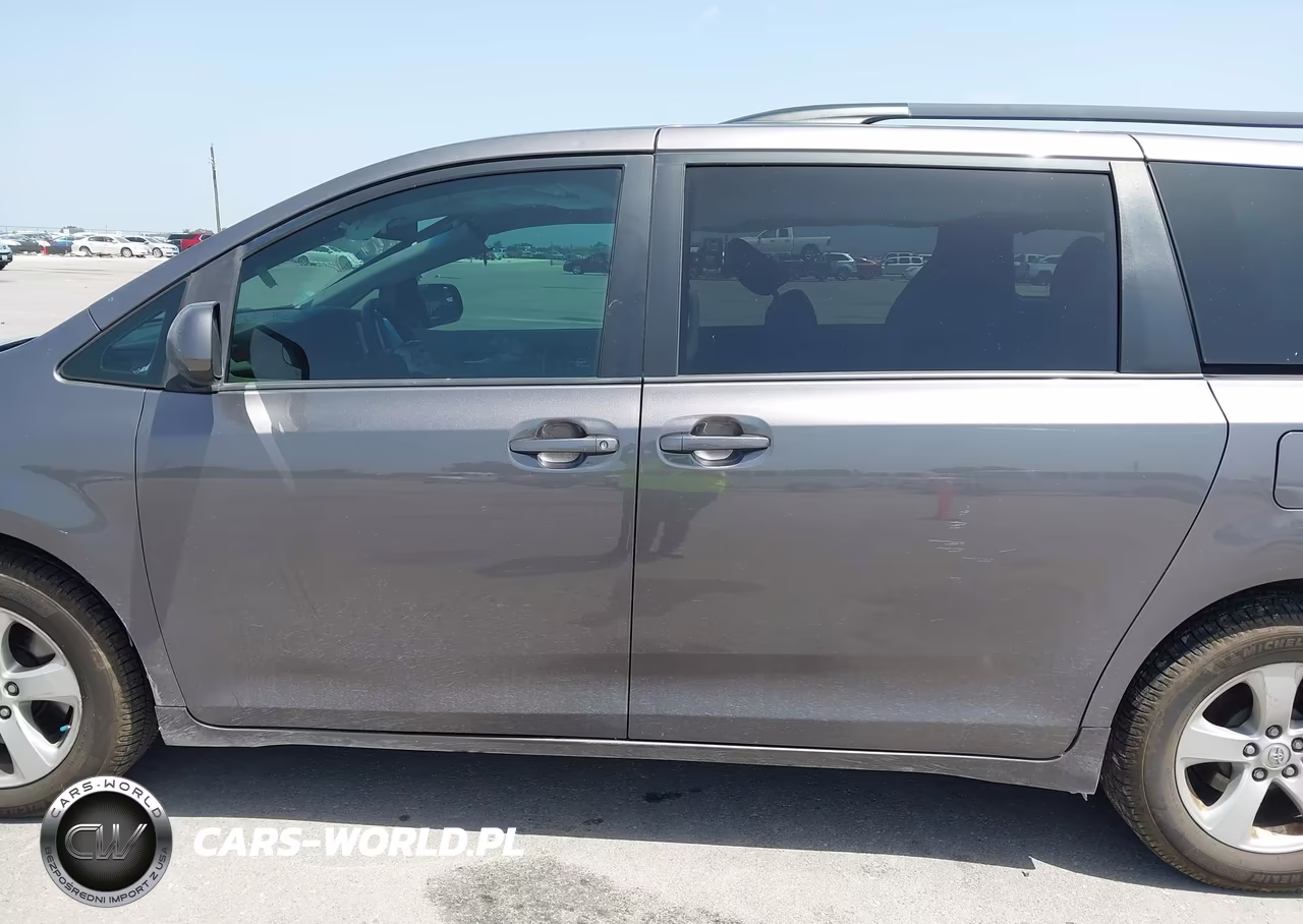 2017 Toyota Sienna Le 8 Passenger VIN:5TDKZ3DC6HS888783 - 15