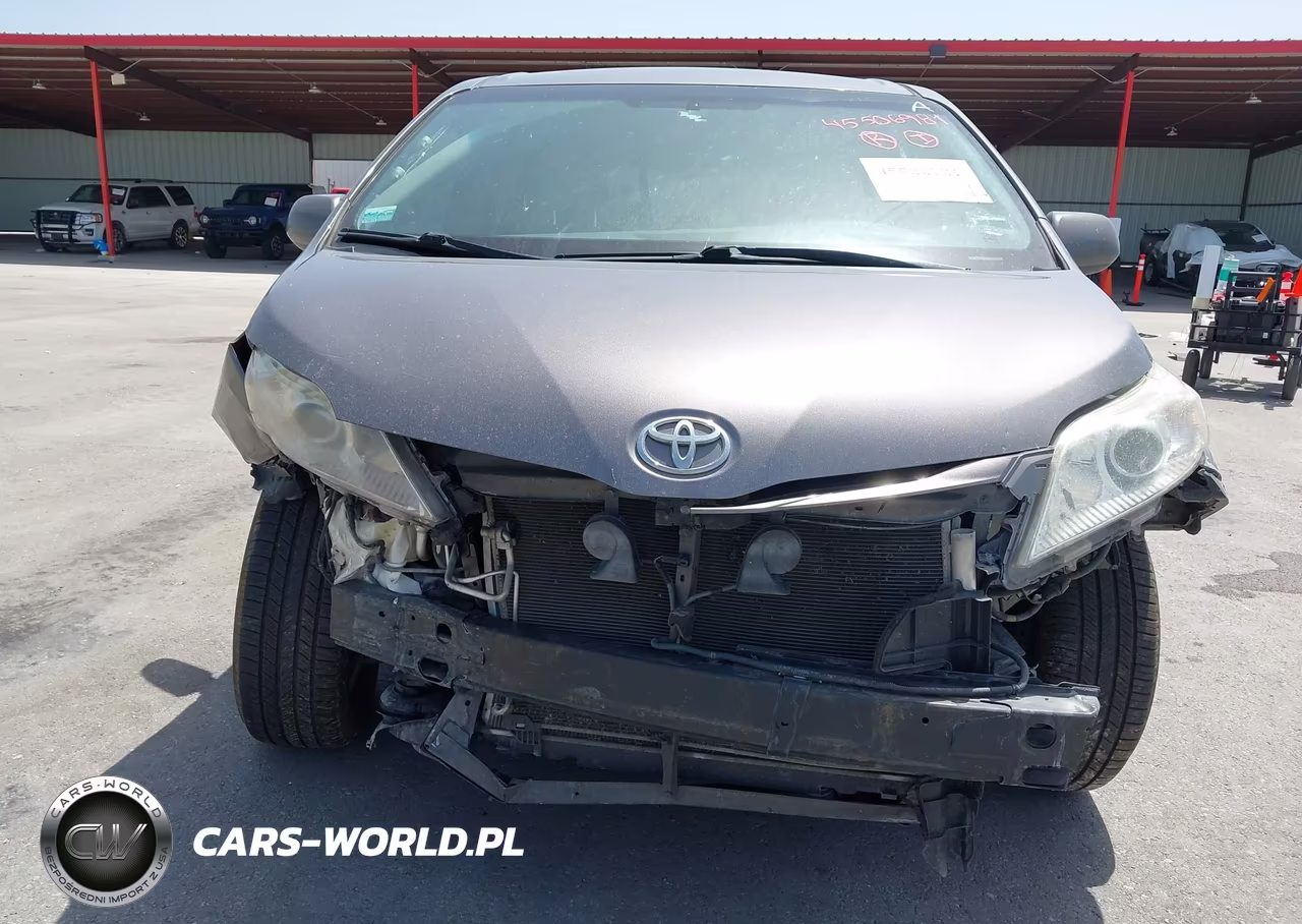 2017 Toyota Sienna Le 8 Passenger VIN:5TDKZ3DC6HS888783 - 6