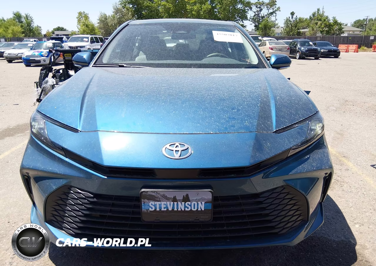 2026 Toyota Camry Le VIN:4T1DAACKXTU749754 - 13