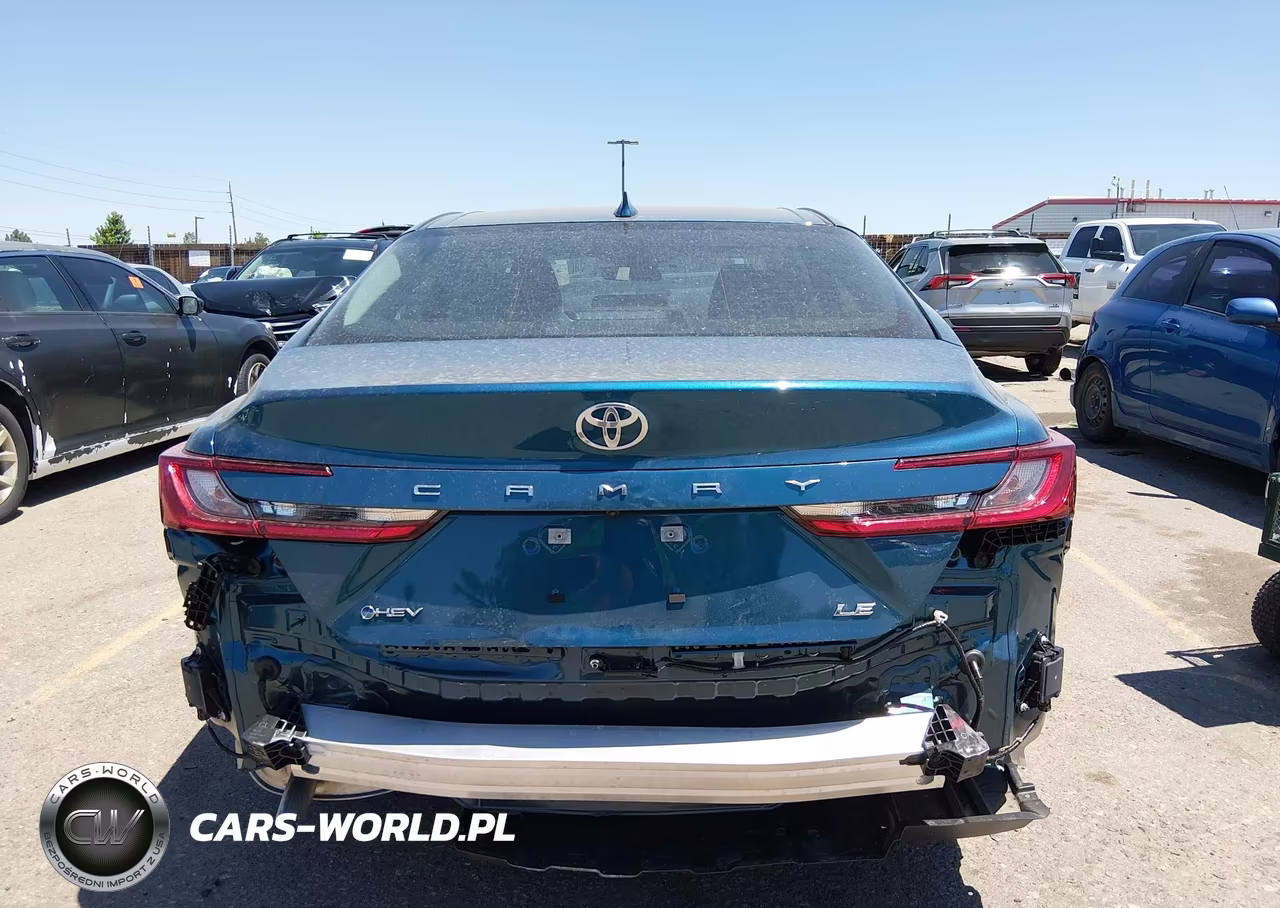 2026 Toyota Camry Le VIN:4T1DAACKXTU749754 - 17