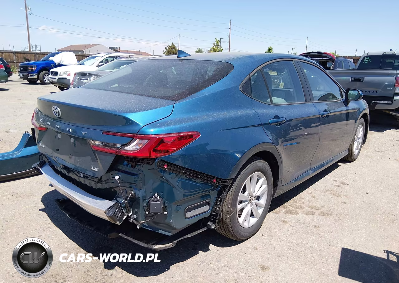 2026 Toyota Camry Le VIN:4T1DAACKXTU749754 - 4