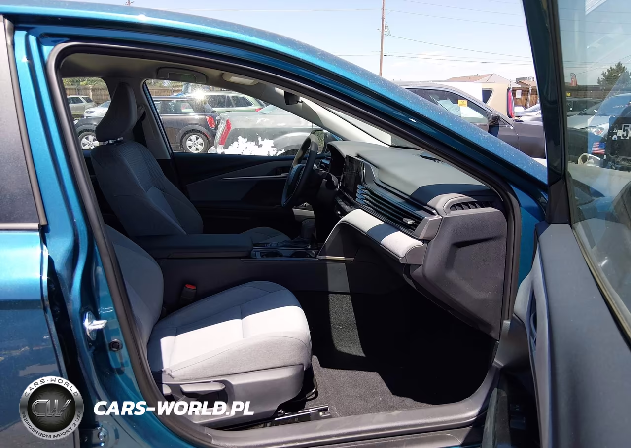 2026 Toyota Camry Le VIN:4T1DAACKXTU749754 - 5
