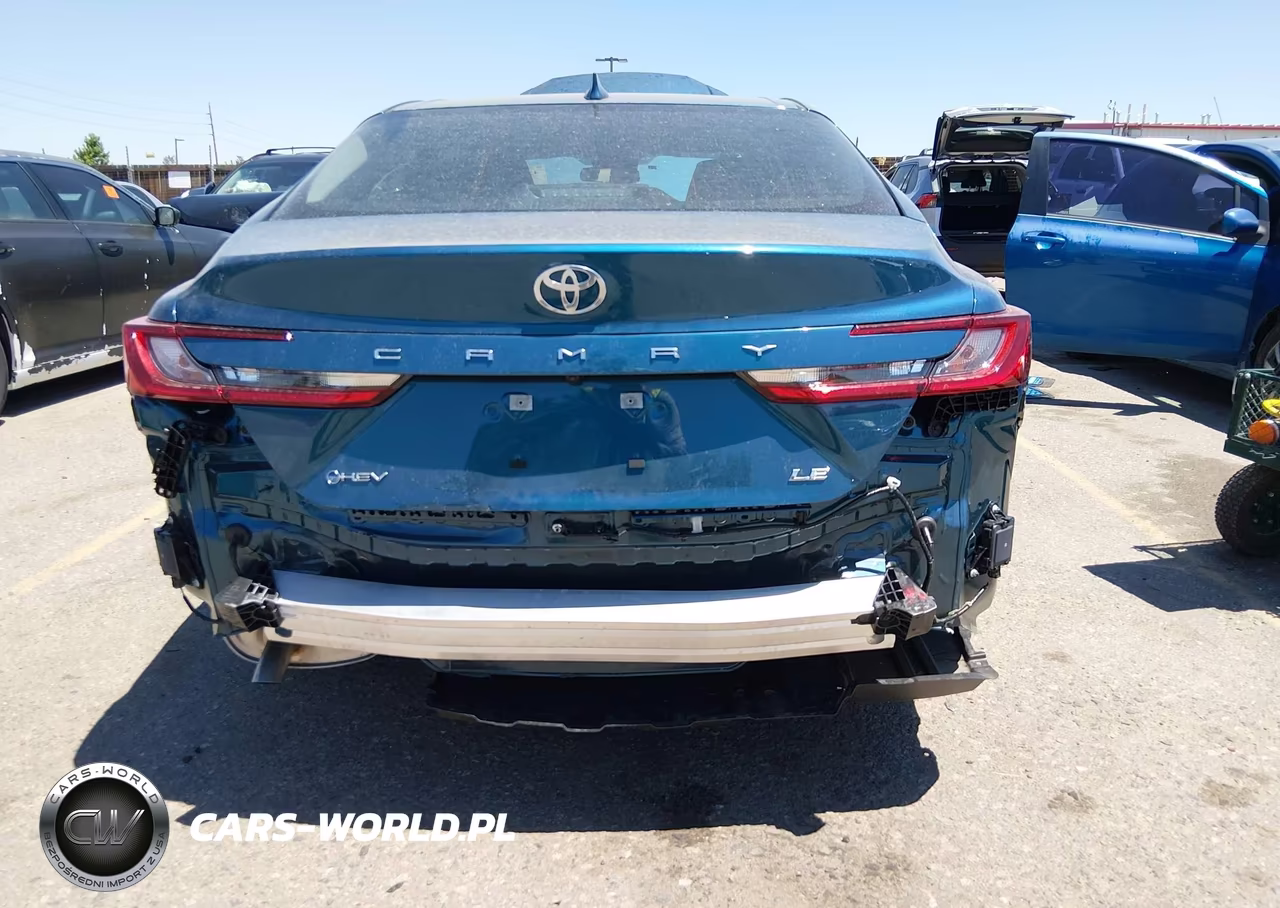 2026 Toyota Camry Le VIN:4T1DAACKXTU749754 - 6