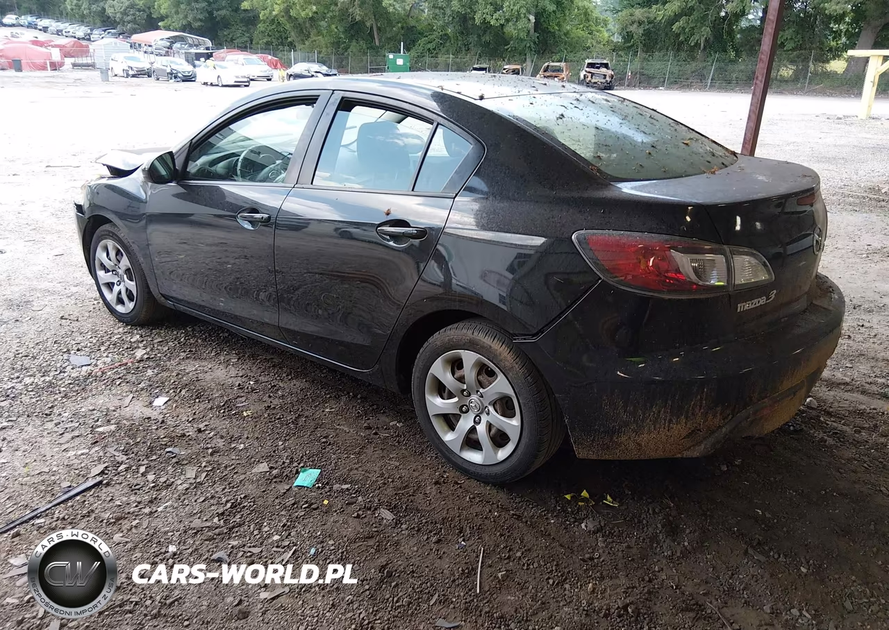 2011 Mazda Mazda3 I Sport VIN:JM1BL1UG1B1357276 - 3