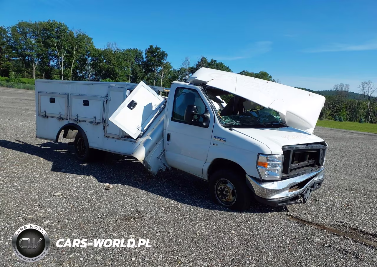 2019 Ford E-350 Cutaway