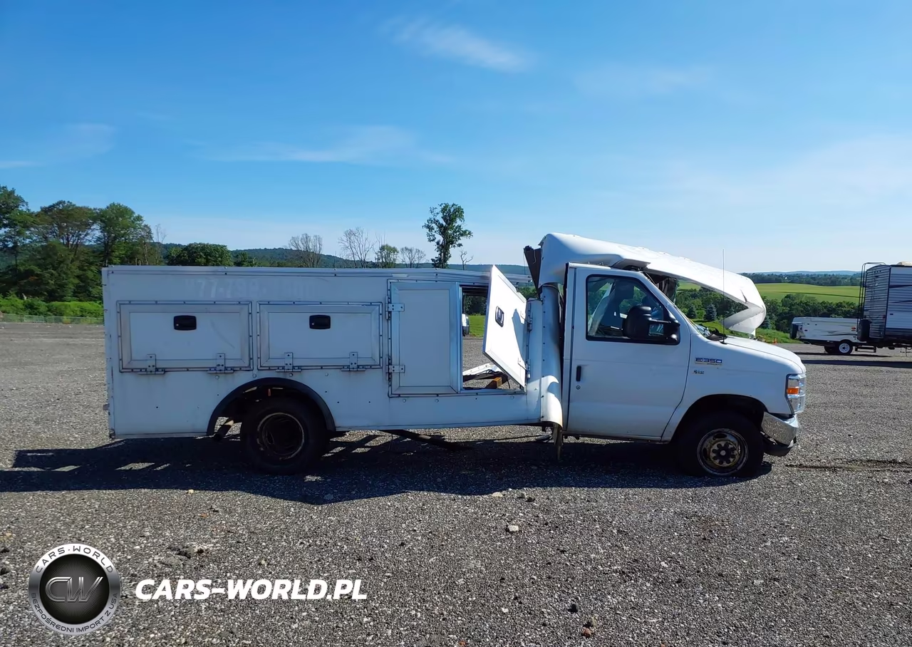 2019 Ford E-350 Cutaway VIN:1FDWE3F66KDC02082 - 13