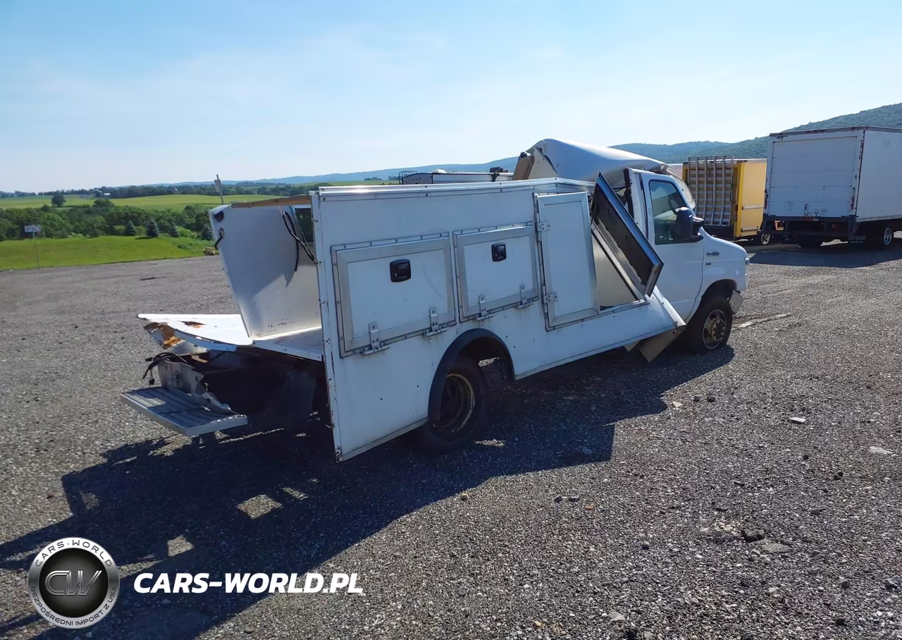 2019 Ford E-350 Cutaway VIN:1FDWE3F66KDC02082 - 4