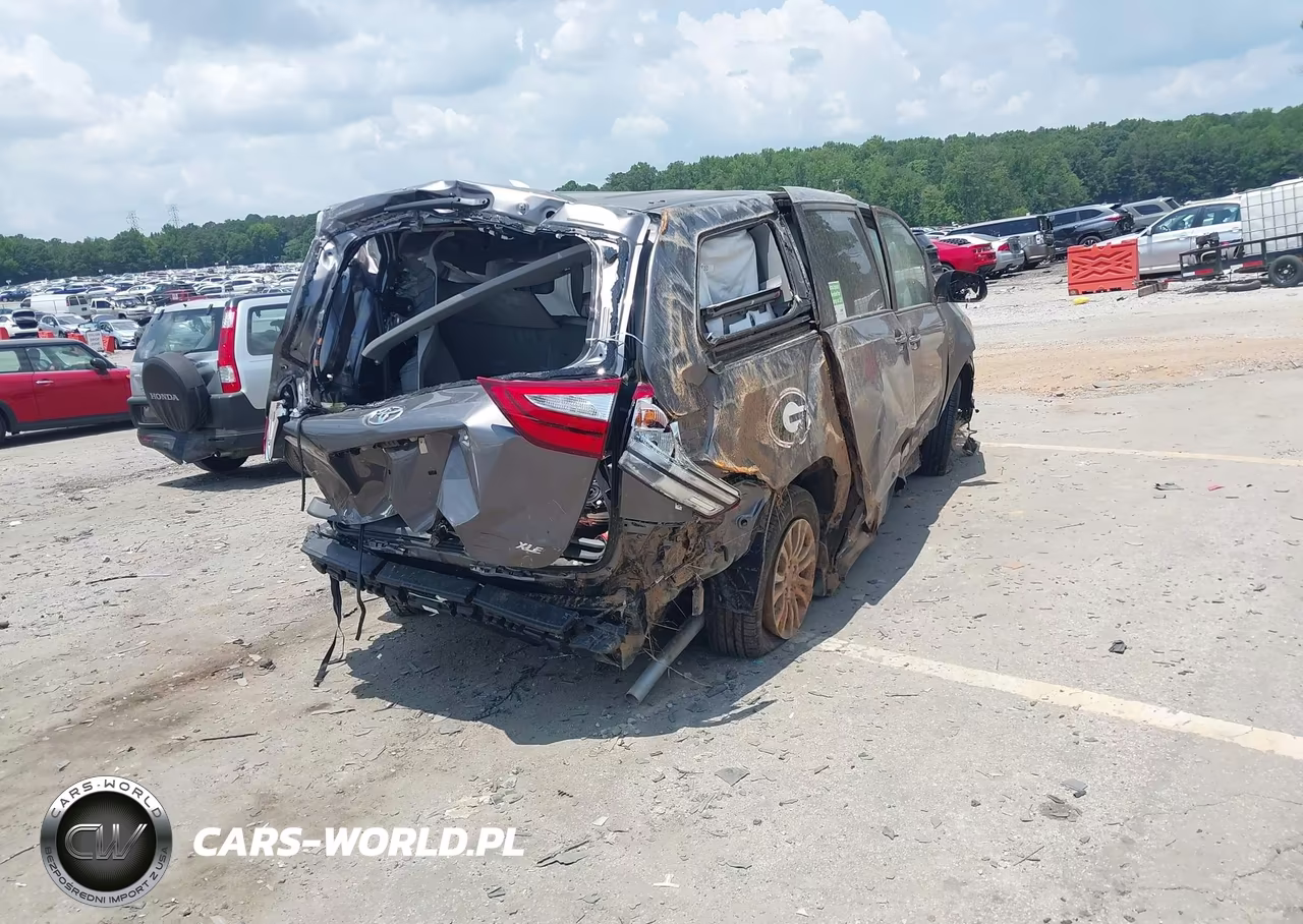2019 Toyota Sienna Xle 8 Passenger VIN:5TDYZ3DC2KS971709 - 4