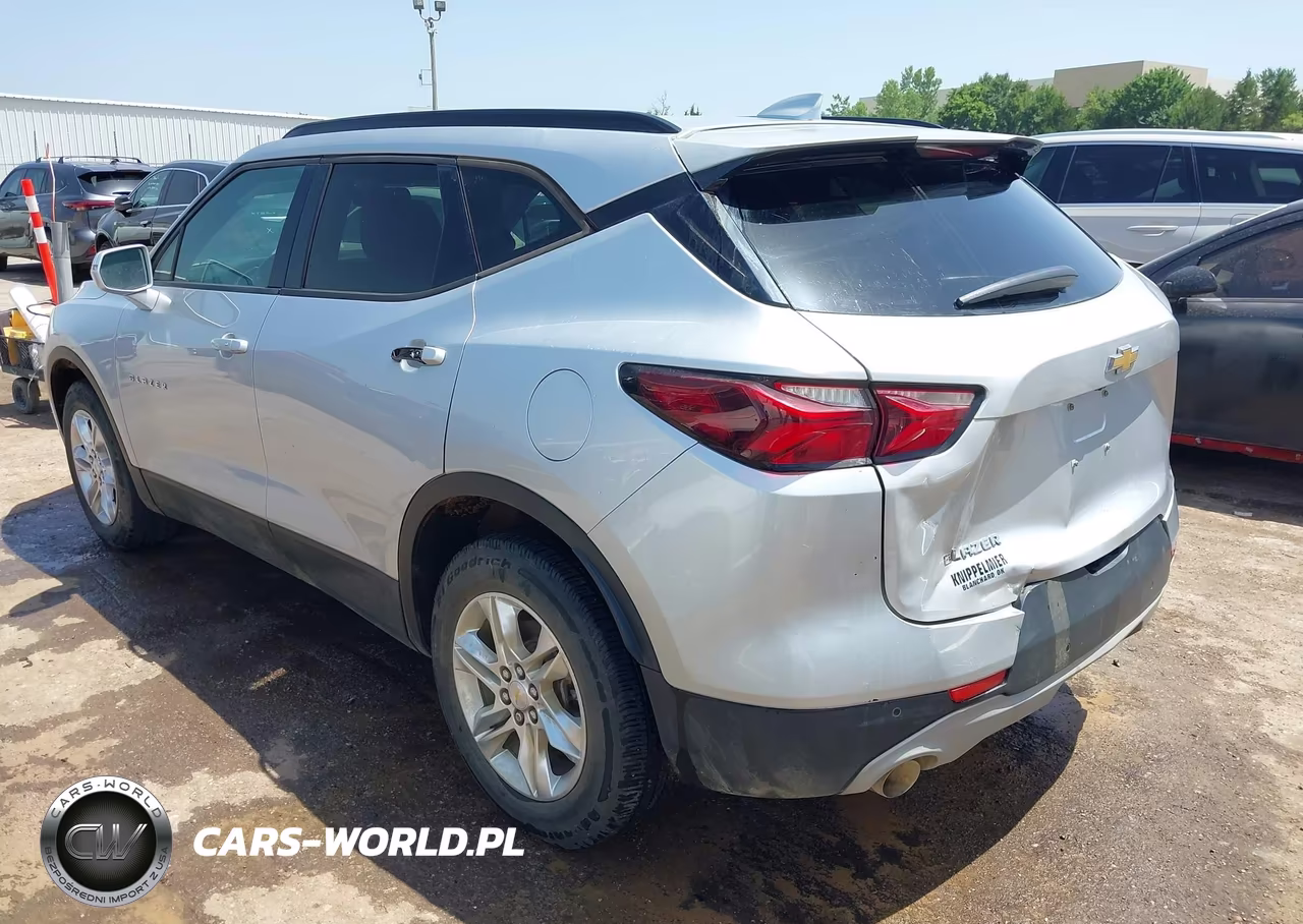 2019 Chevrolet Blazer VIN:3GNKBBRA7KS682131 - 3