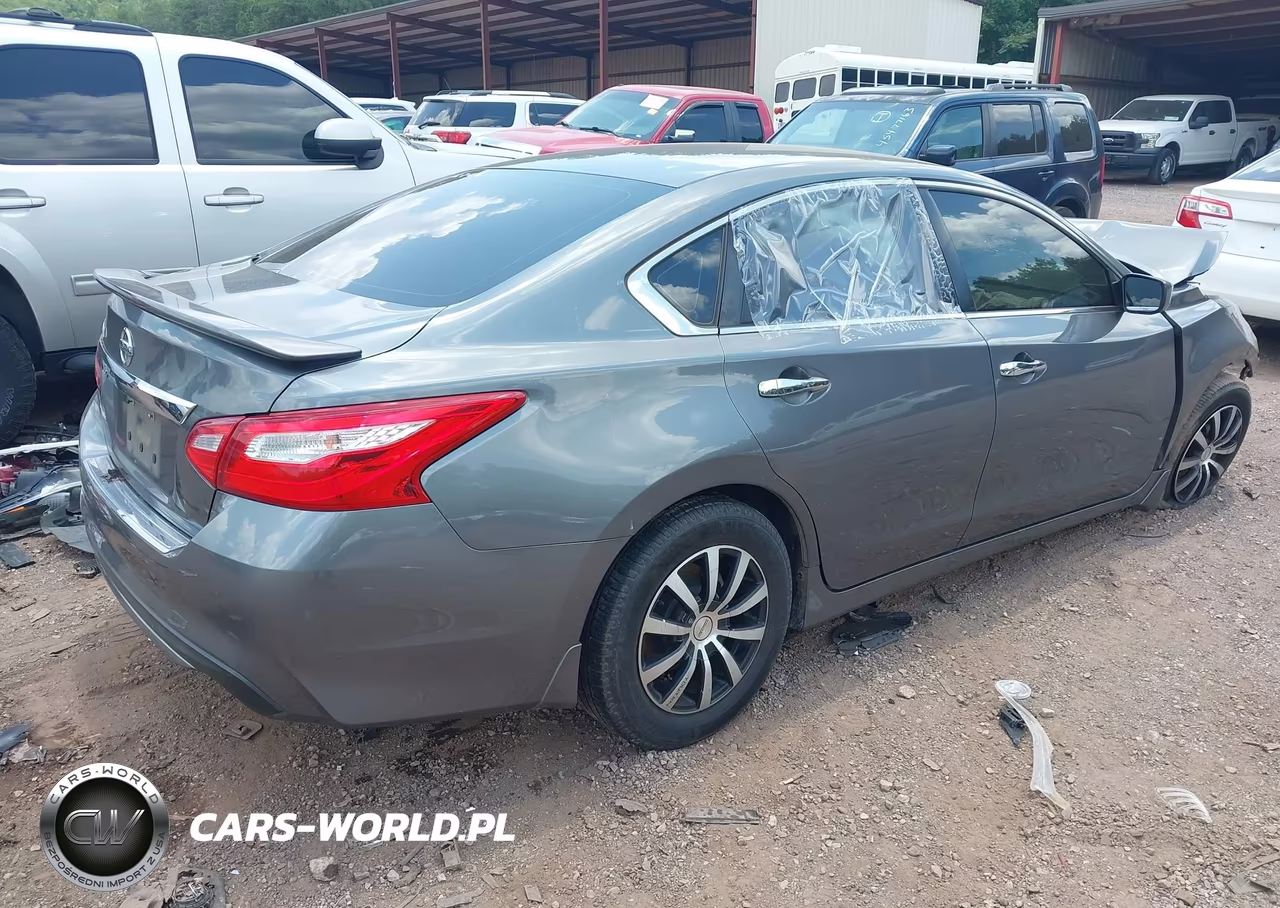 2017 Nissan Altima 2.5 S VIN:1N4AL3APXHC249849 - 4