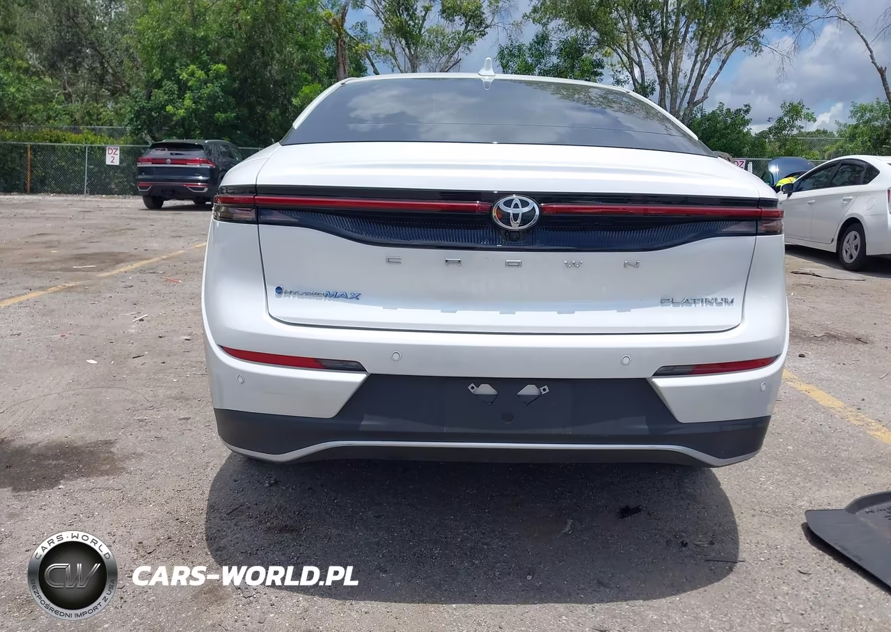 2024 Toyota Crown Platinum VIN:JTDAFAAF9R3007679 - 17